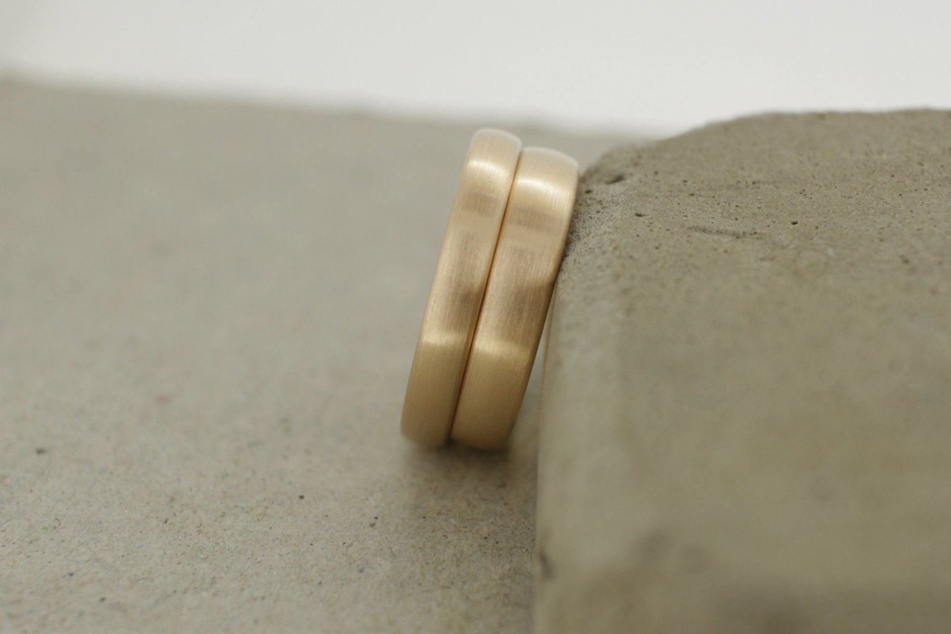 Rotgold Eheringe (585) - Goldschmiede Miret