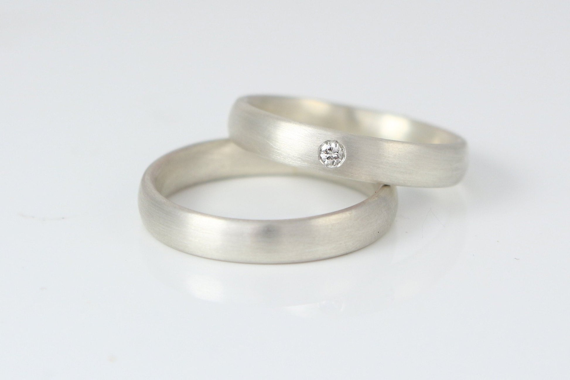 Silber Eheringe (925) | 3mm Silber mit Brillant | schlicht, gerundet, abgerundet, klassisch, schmal, gewölbt - Goldschmiede Miret