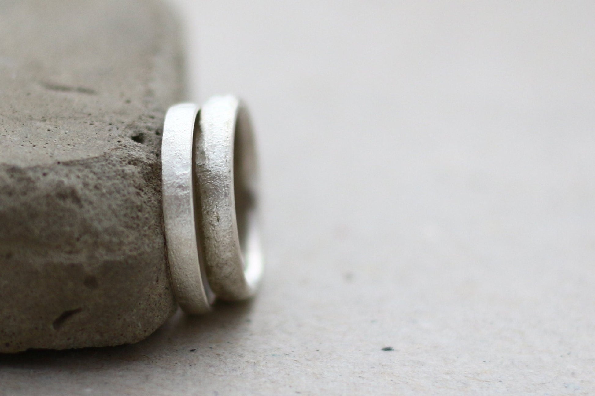 Silber Eheringe (925) | strukturierter Oberfläche | 3 mm 4 mm - Goldschmiede Miret