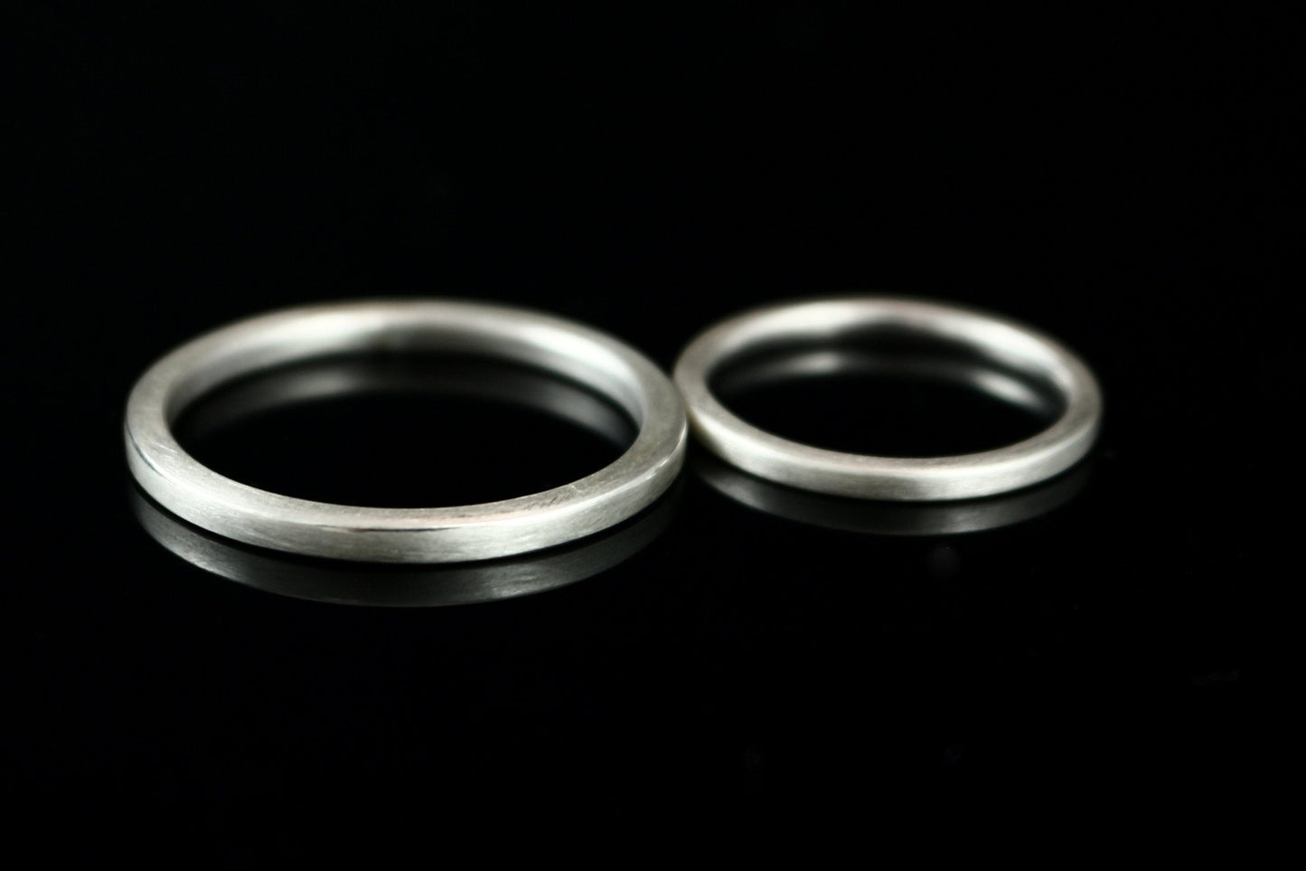 Silber Eheringe (935) | 1,5mm und 2mm | gerade, matt kantiges Profil - Goldschmiede Miret