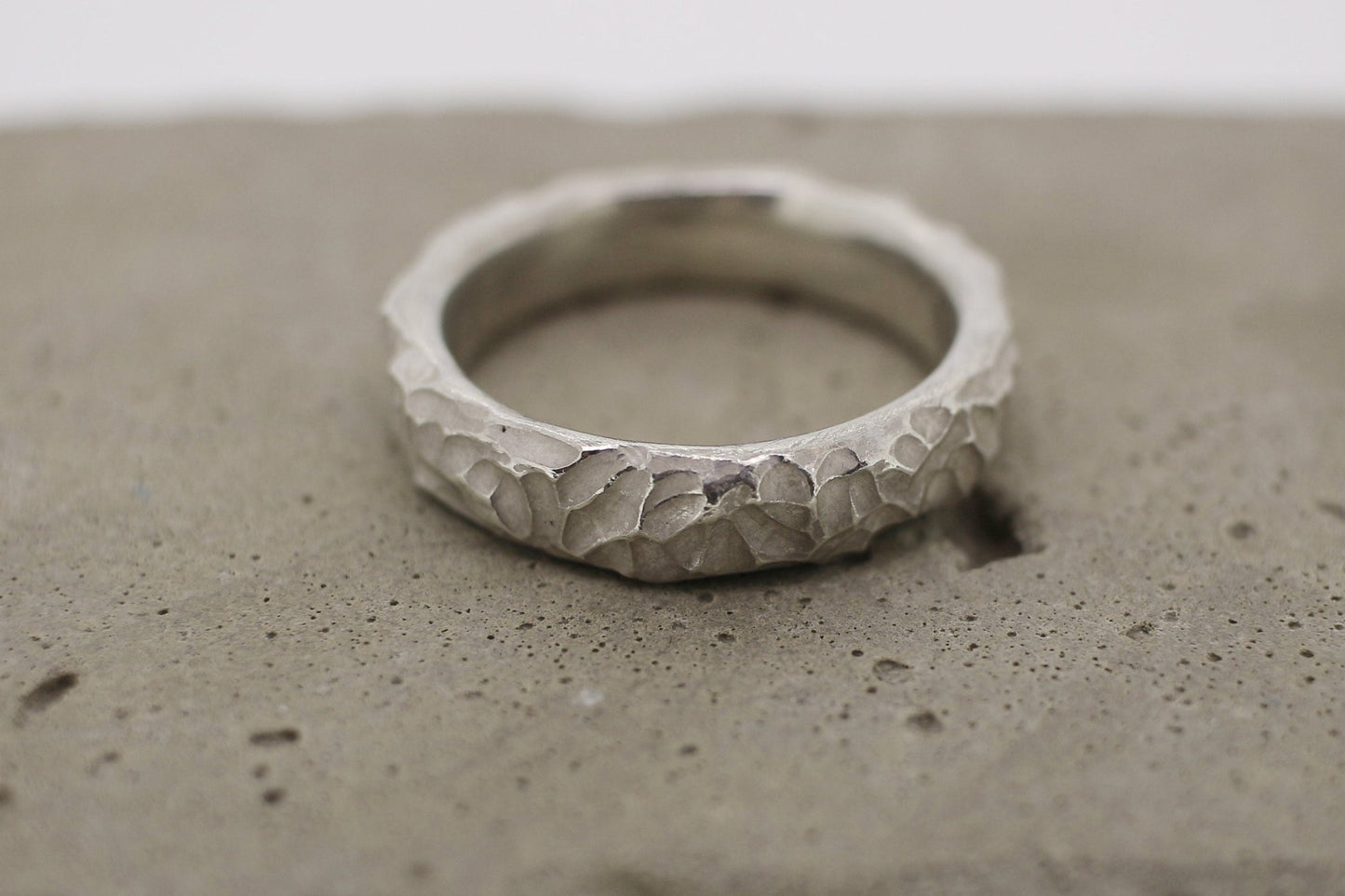 Silberring | Männerring | Oberflächenstruktur - Goldschmiede Miret